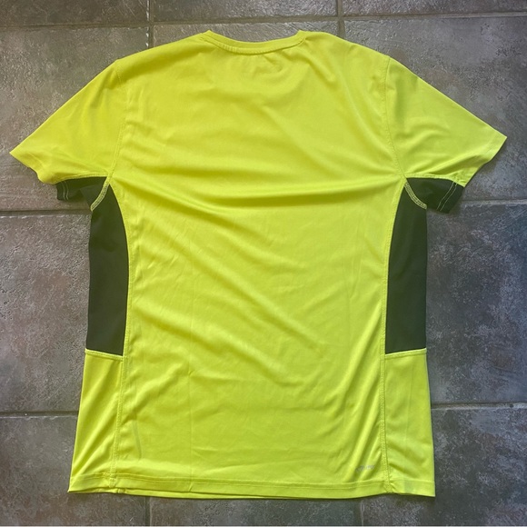 •Mens graphic tee bundle 5 piece• Size L - Picture 7 of 15